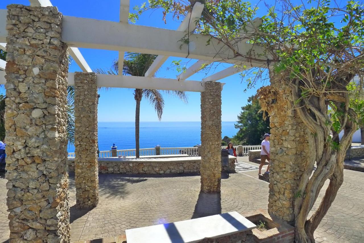 R838 Capistrano Playa 213 Daire Nerja Dış mekan fotoğraf
